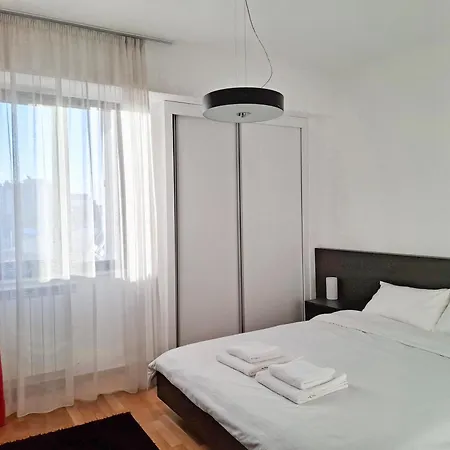 Station 22 - Center Apartment, Апартаменты Скопье