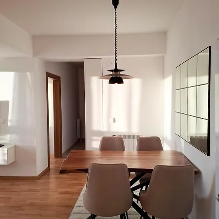 Station 22 - Center Apartment, Апартаменты Скопье