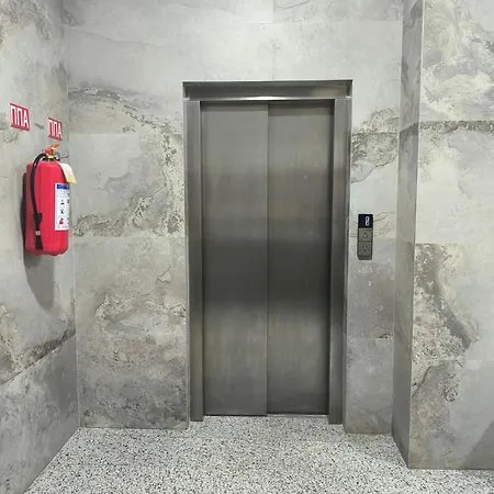 Station 22 - Center Apartment, *